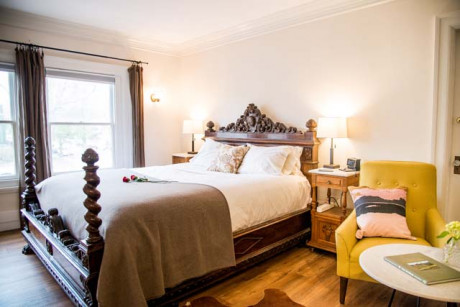 Cedar Gables Inn Lady Margarets Room - King Size Bed