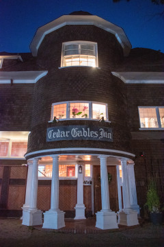 Cedar Gables Inn Exterior - Exterior