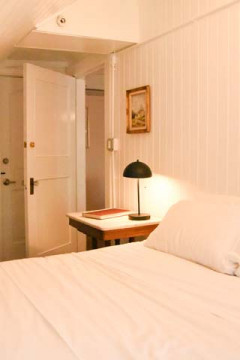 Cedar Gables Inn Lady Margarets Room - Second Bedroom King bed